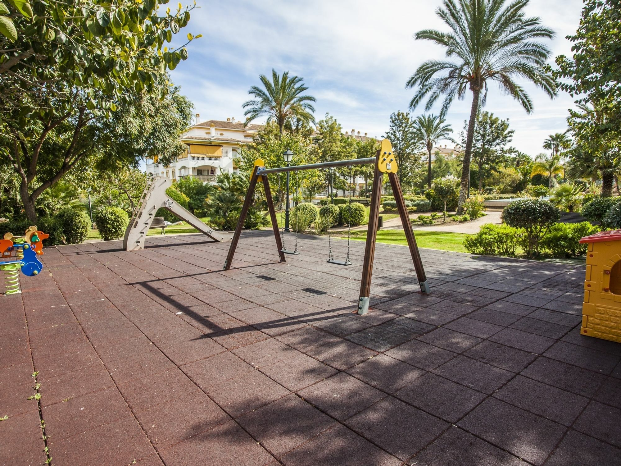 Dama De Noche Playground Apartment Marbella Exterior photo